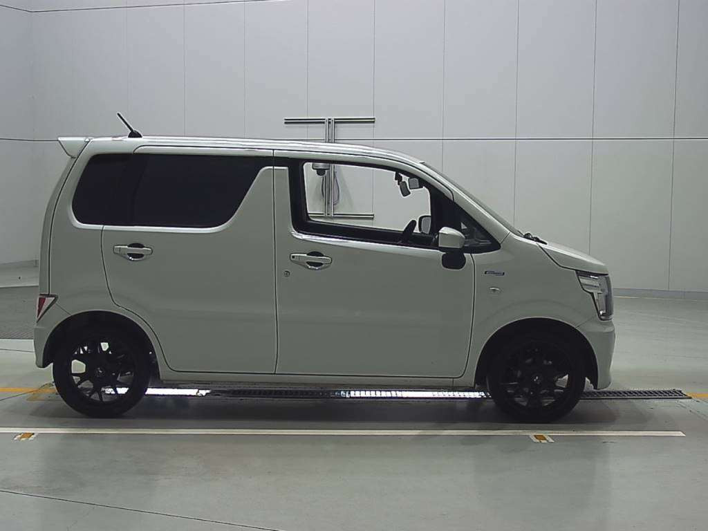 2022 Suzuki Wagon R MH95S[2]