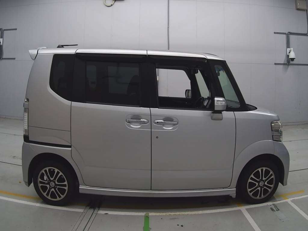 2013 Honda N-Box+ Custom JF2[2]