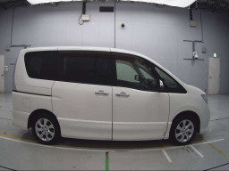 2011 Nissan Serena