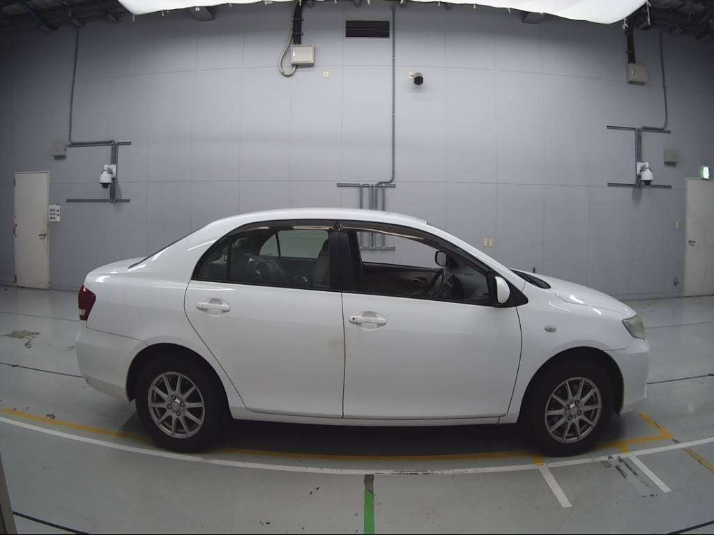 2011 Toyota Corolla Axio NZE144[2]