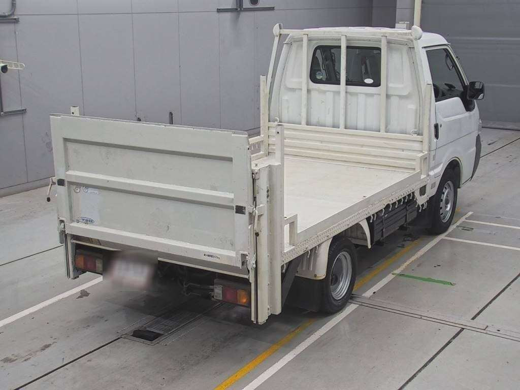 2005 Mazda Bongo Truck SK82T[1]