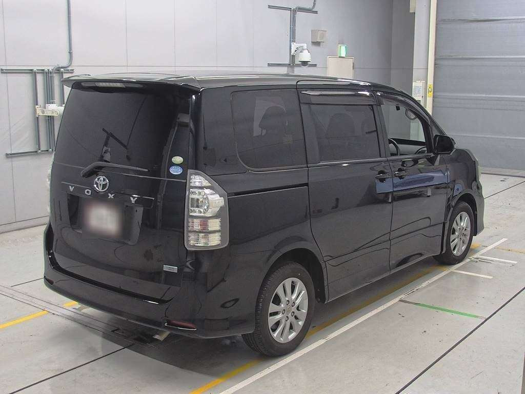 2010 Toyota Voxy ZRR75W[1]