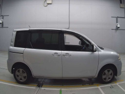 2011 Toyota Sienta