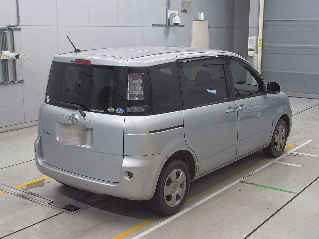 2012 Toyota Sienta NCP81G[1]