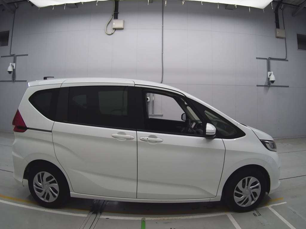 2017 Honda Freed Plus GB5[2]