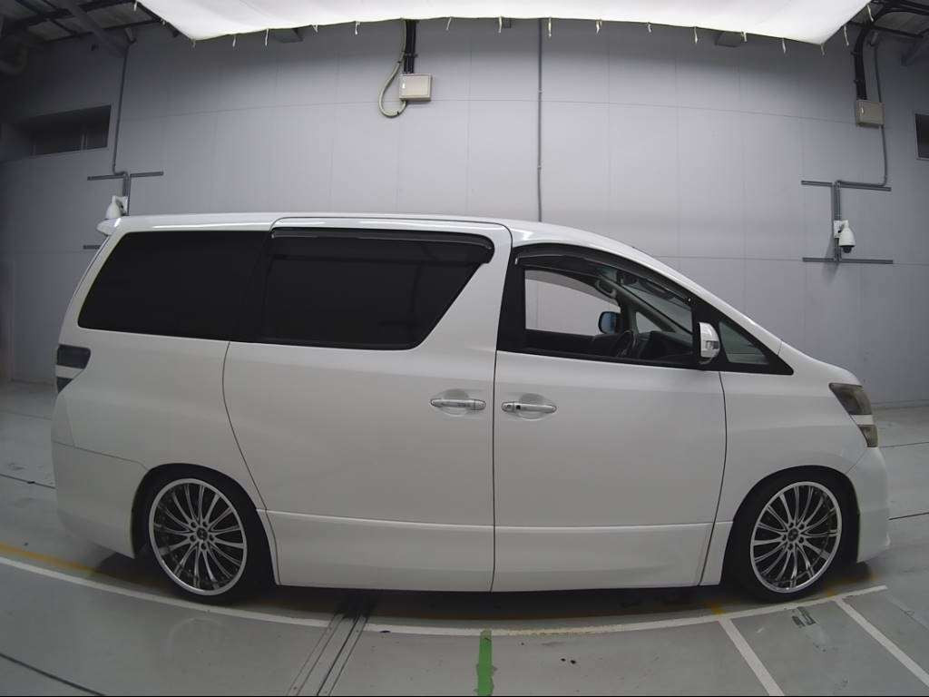 2010 Toyota Vellfire ANH20W[2]