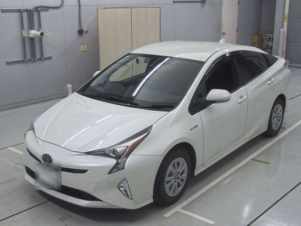 2017 Toyota Prius ZVW50[0]