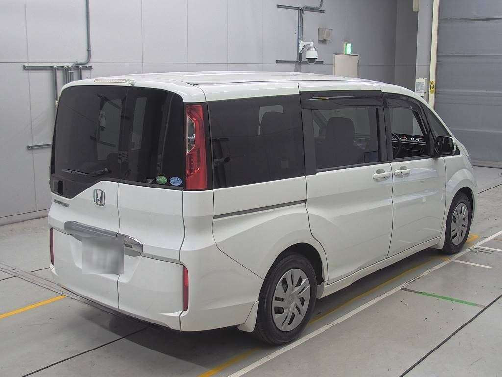 2017 Honda Step WGN RP1[1]