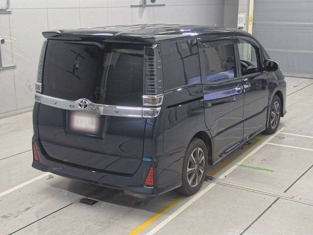 2019 Toyota Voxy ZRR80W[1]