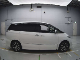 2015 Toyota Estima