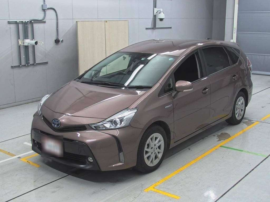 2019 Toyota Prius alpha ZVW41W[0]