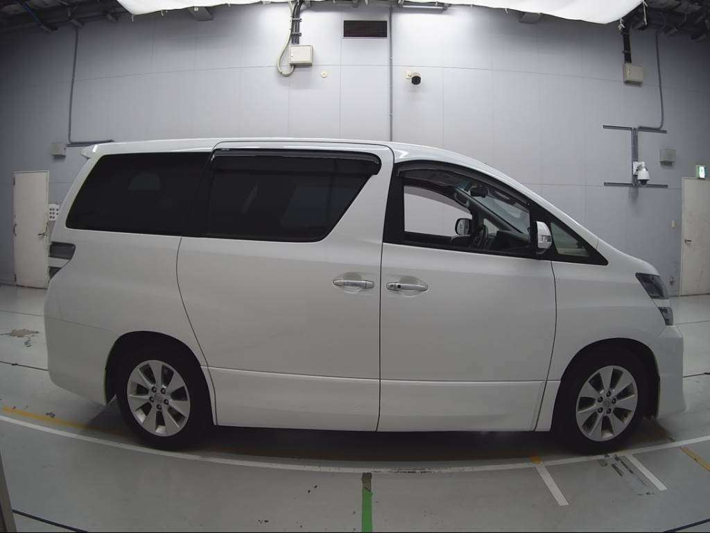 2014 Toyota Vellfire ANH20W[2]