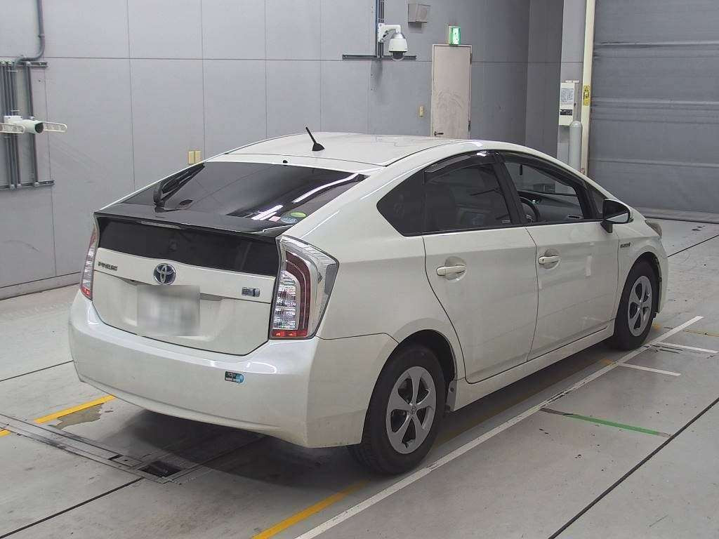 2013 Toyota Prius ZVW30[1]