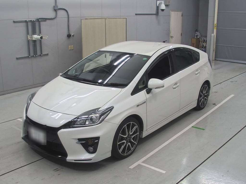 2013 Toyota Prius ZVW30[0]