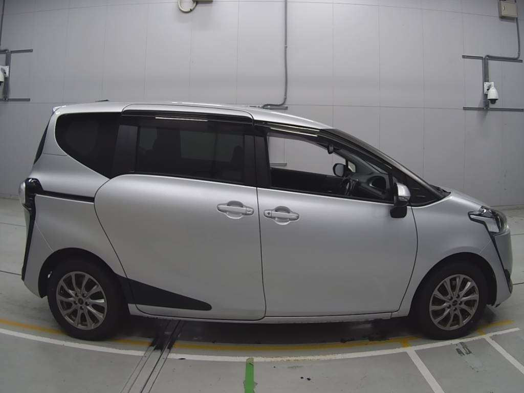 2018 Toyota Sienta NSP170G[2]