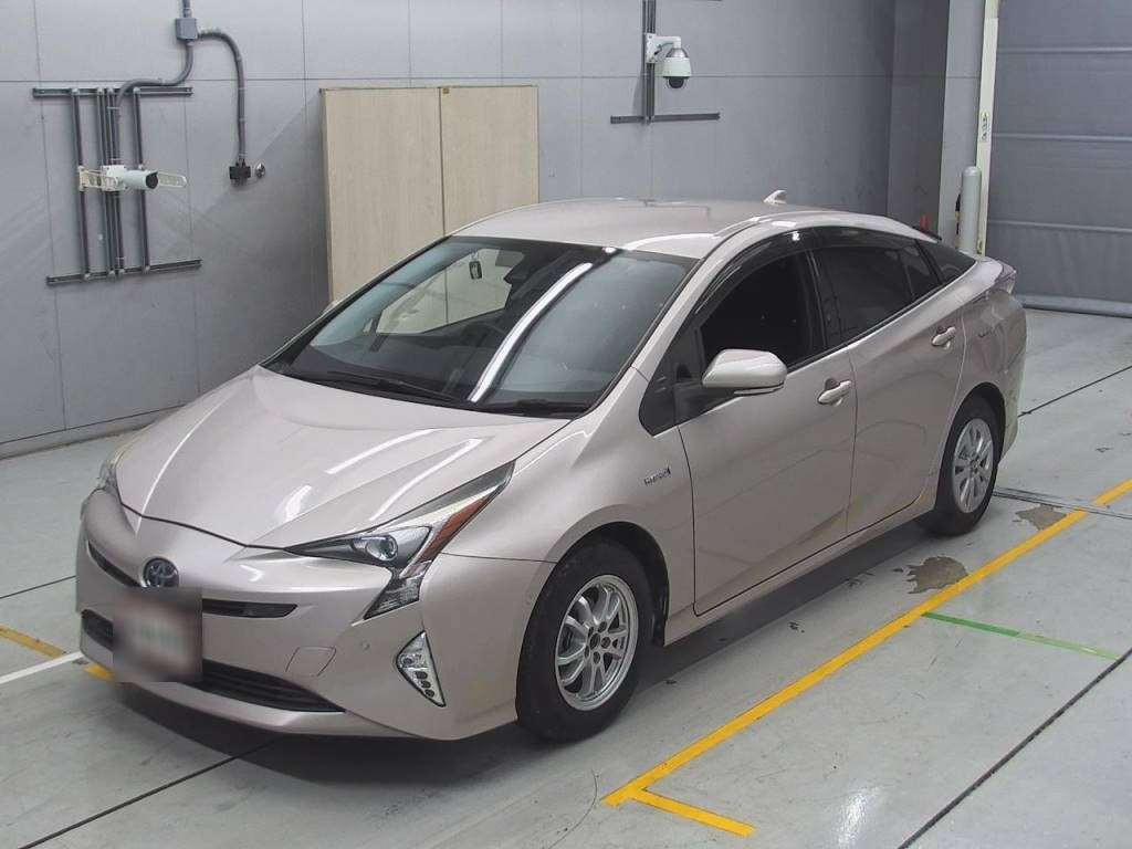 2017 Toyota Prius ZVW50[0]