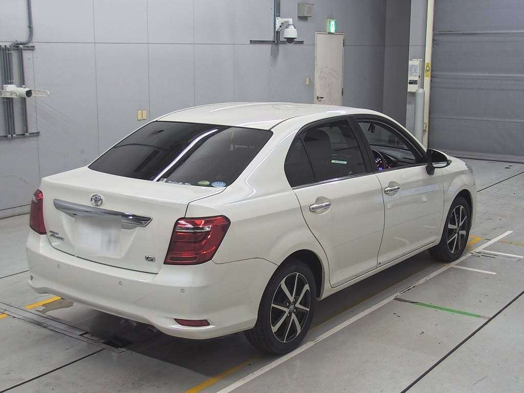 2018 Toyota Corolla Axio NRE161[1]