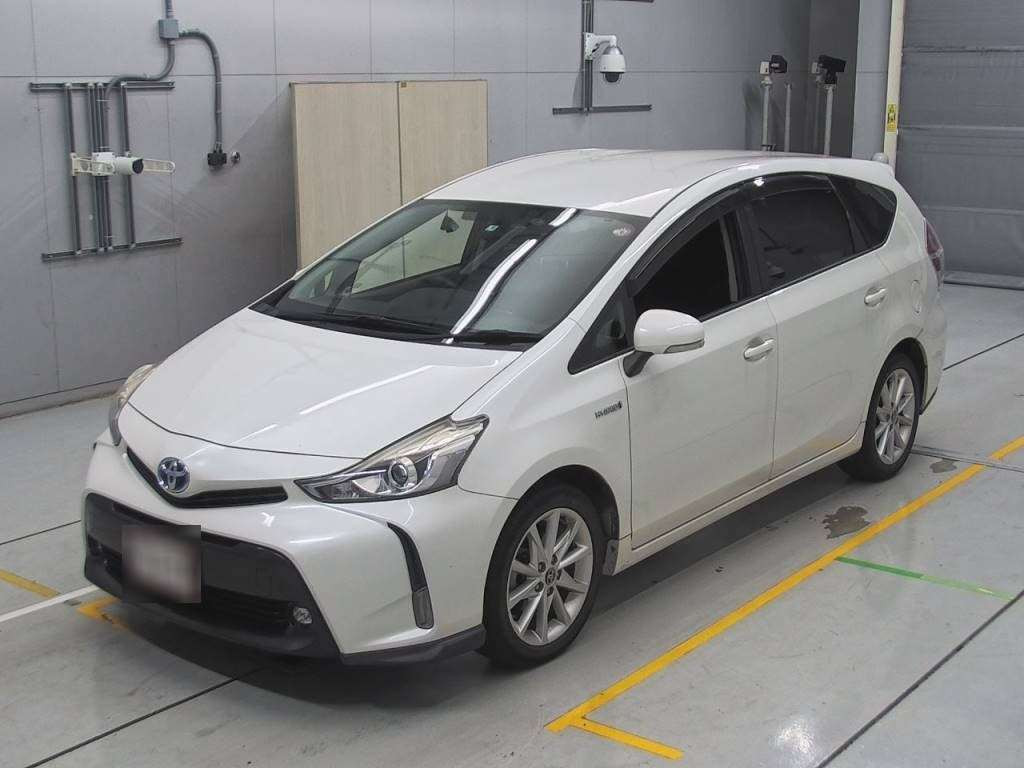 2015 Toyota Prius alpha ZVW41W[0]