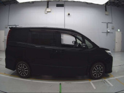 2014 Toyota Noah