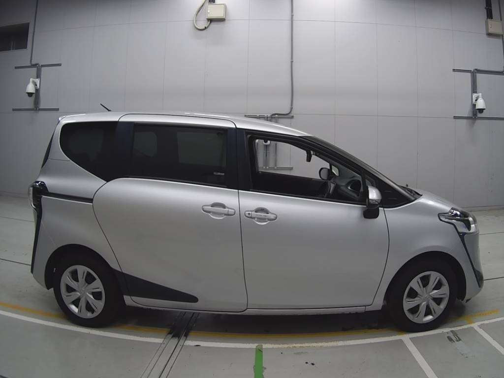 2019 Toyota Sienta NSP170G[2]