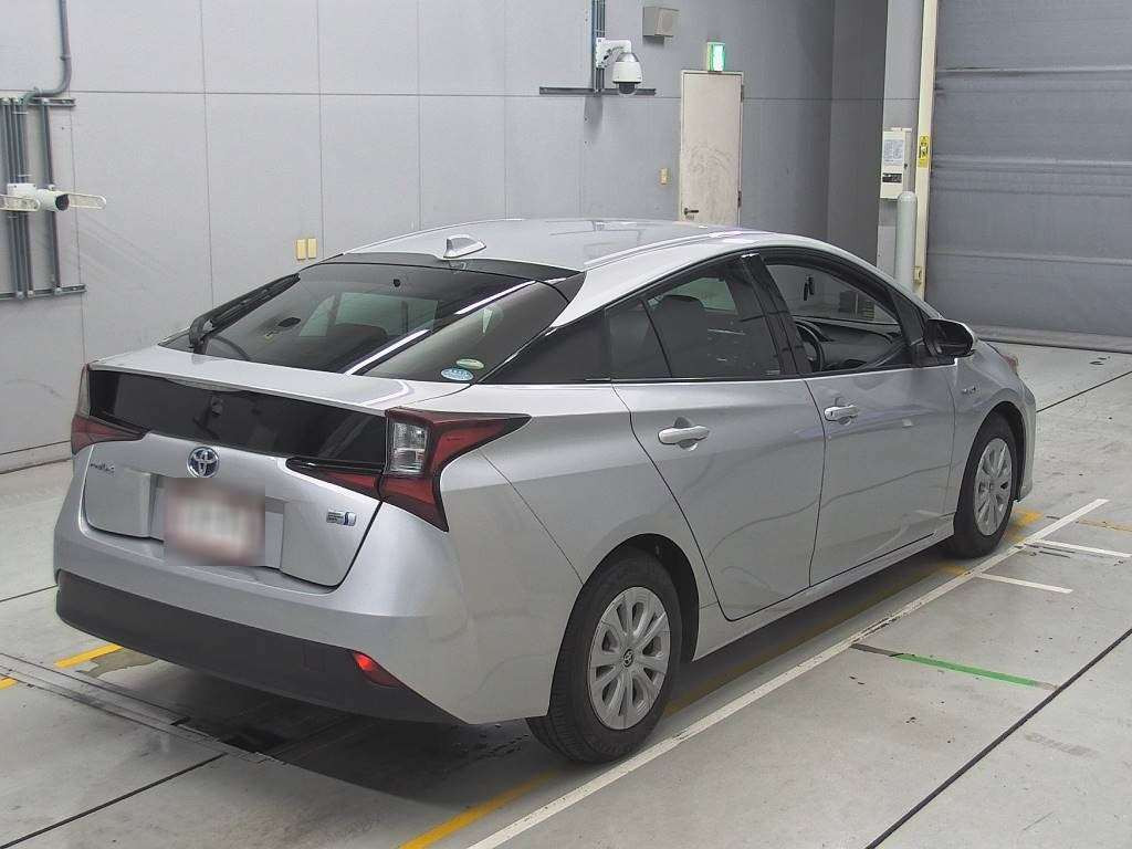 2019 Toyota Prius ZVW51[1]