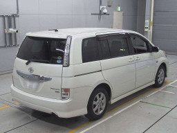 2011 Toyota Isis