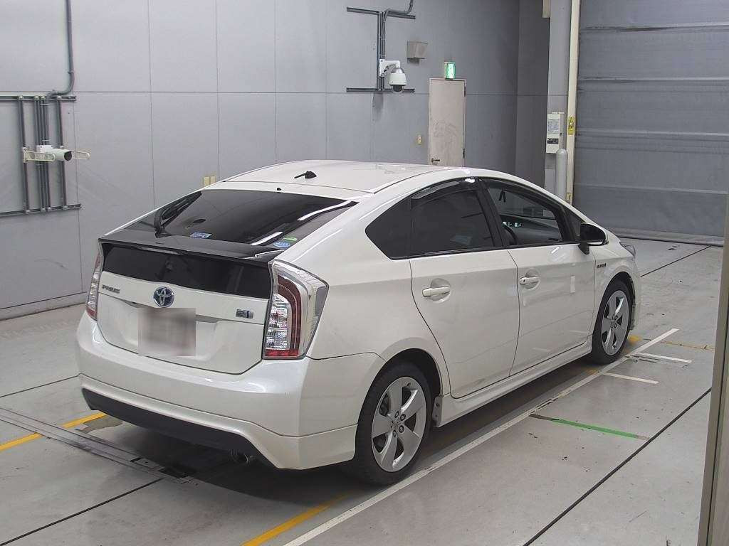 2012 Toyota Prius ZVW30[1]