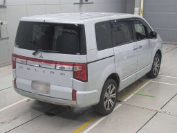 2022 Mitsubishi Delica D5