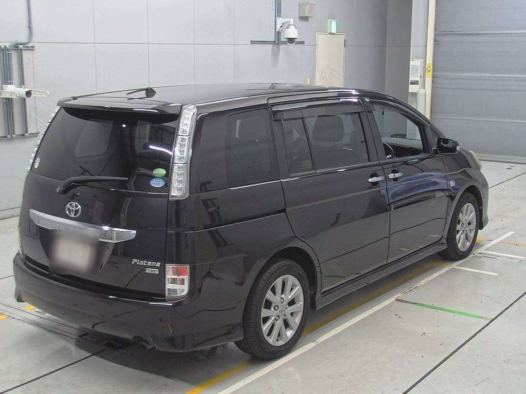 2012 Toyota Isis ZGM11W[1]