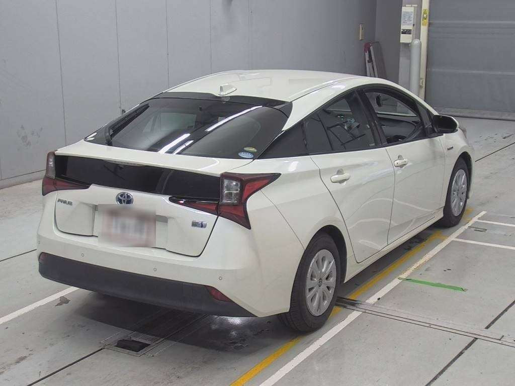 2019 Toyota Prius ZVW51[1]