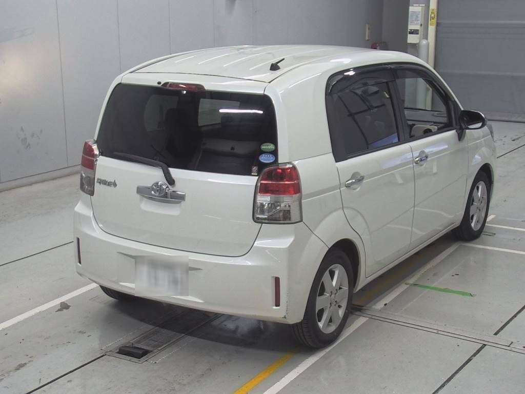 2016 Toyota Spade NSP141[1]