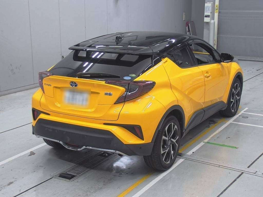 2019 Toyota C-HR ZYX10[1]