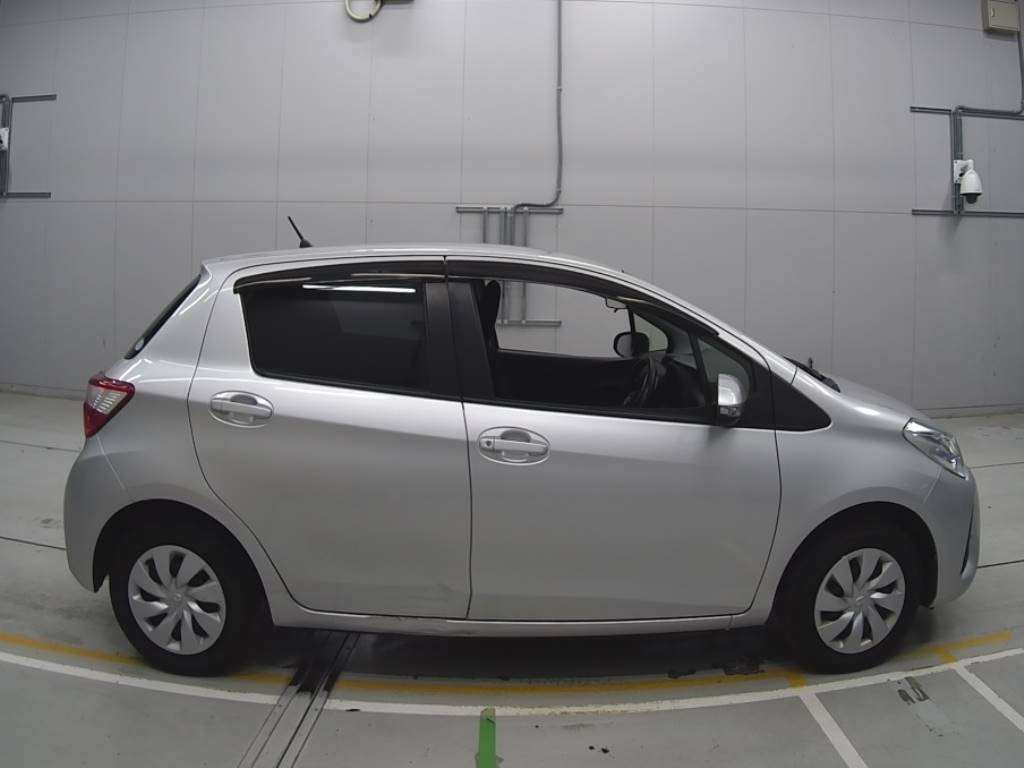 2019 Toyota Vitz KSP130[2]