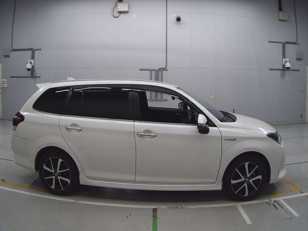 2019 Toyota Corolla Fielder NKE165G[2]