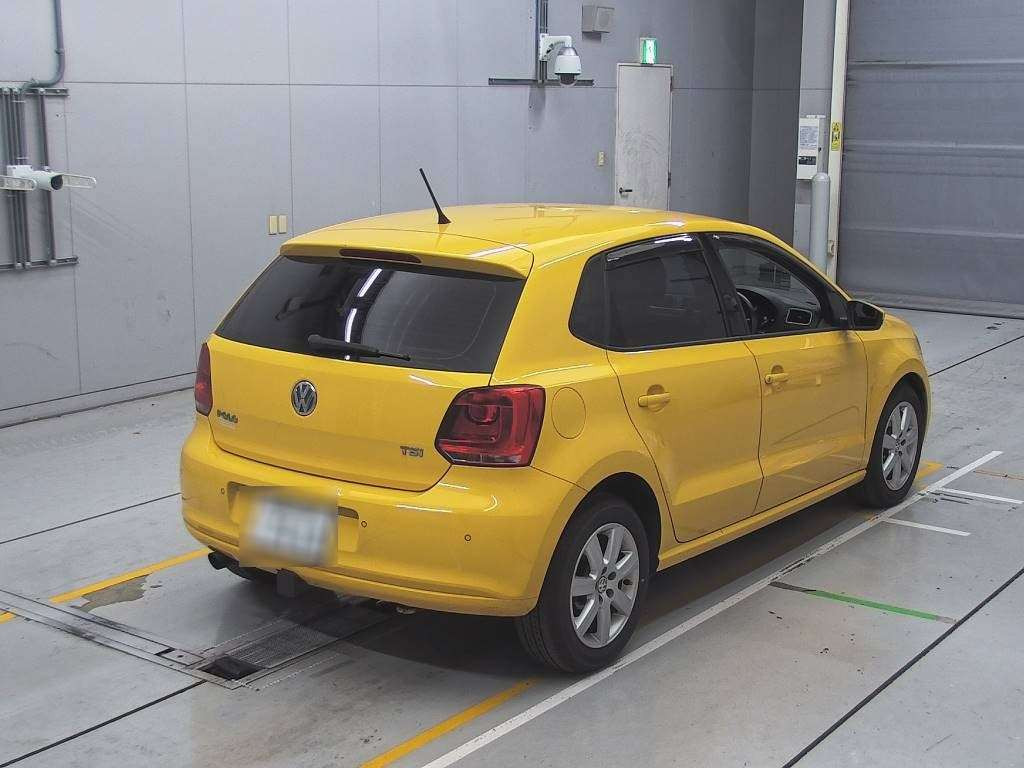 2010 Volkswagen Polo 6RCBZ[1]