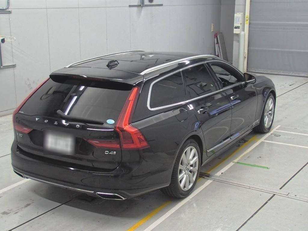 2018 Volvo V90 PD4204T[1]