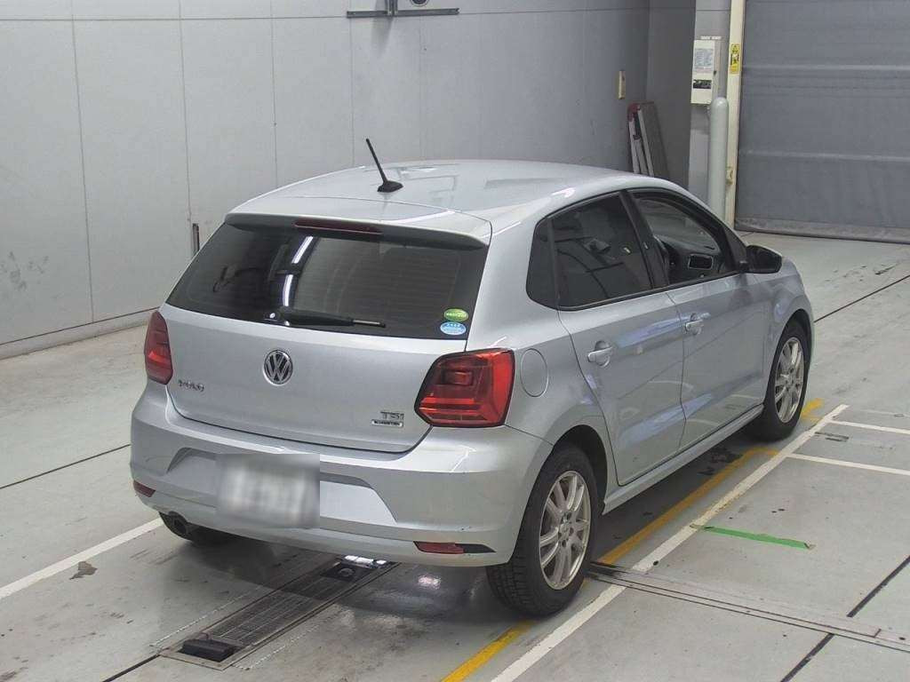 2016 Volkswagen Polo 6RCJZ[1]