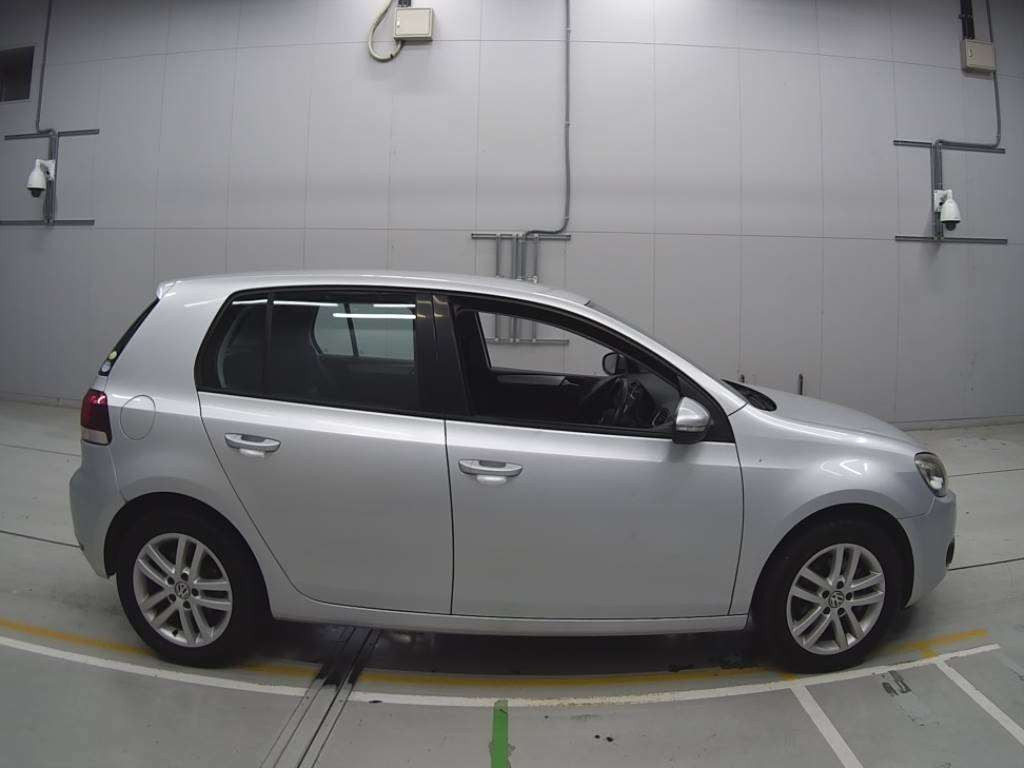 2011 Volkswagen Golf 1KCAX[2]