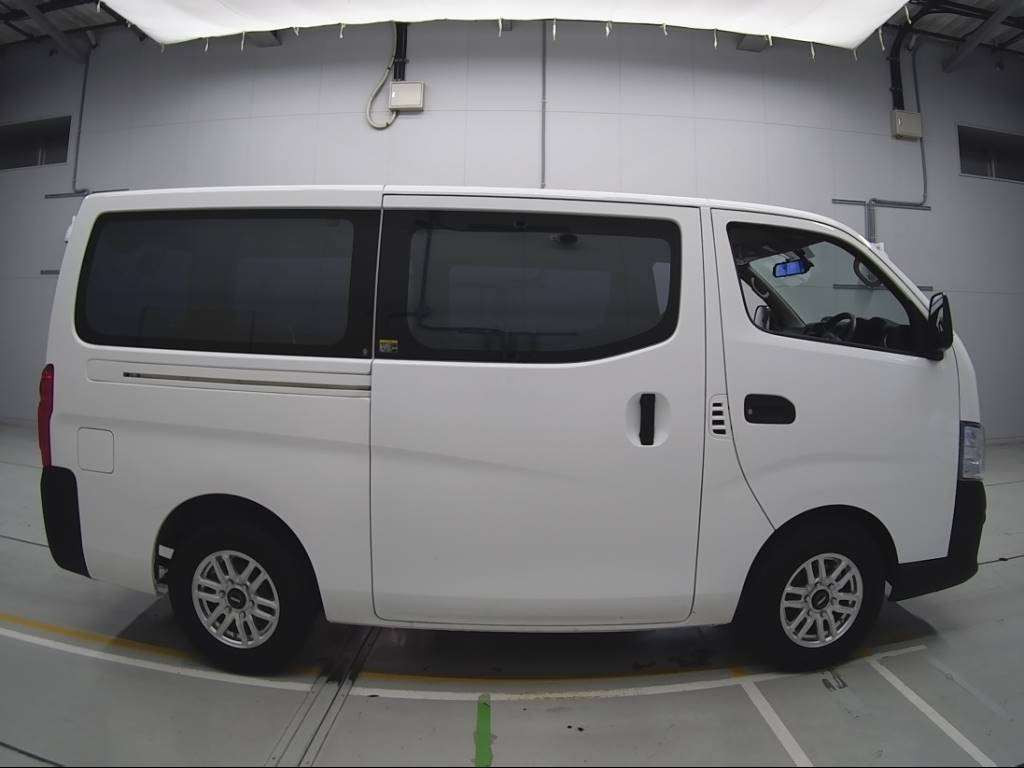 2021 Nissan NV350 CARAVAN VAN VR2E26[2]