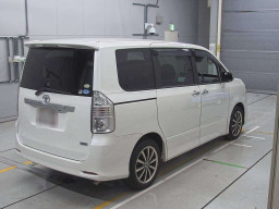 2008 Toyota Voxy