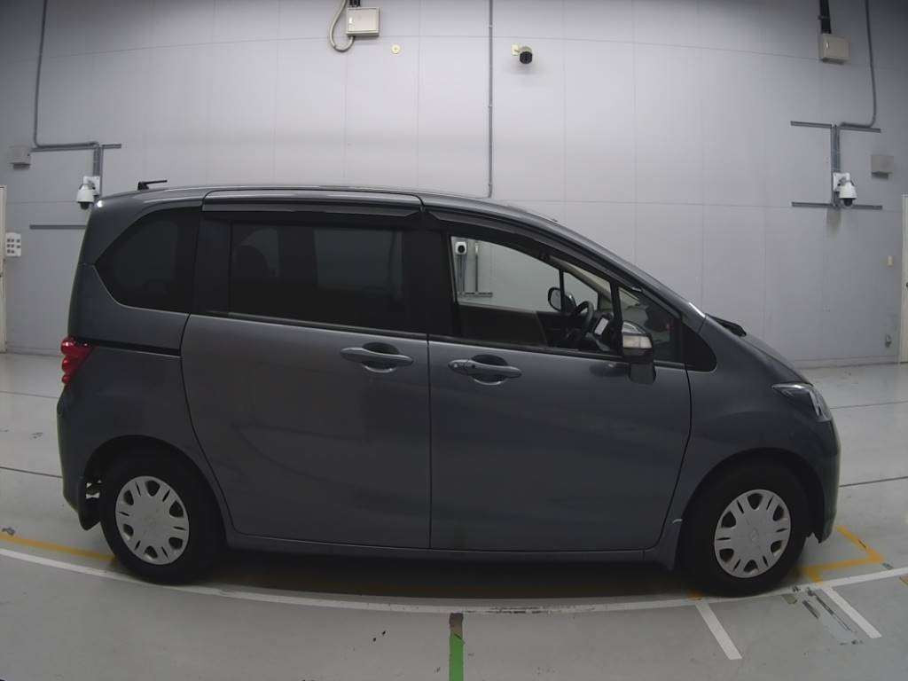 2009 Honda Freed GB3[2]