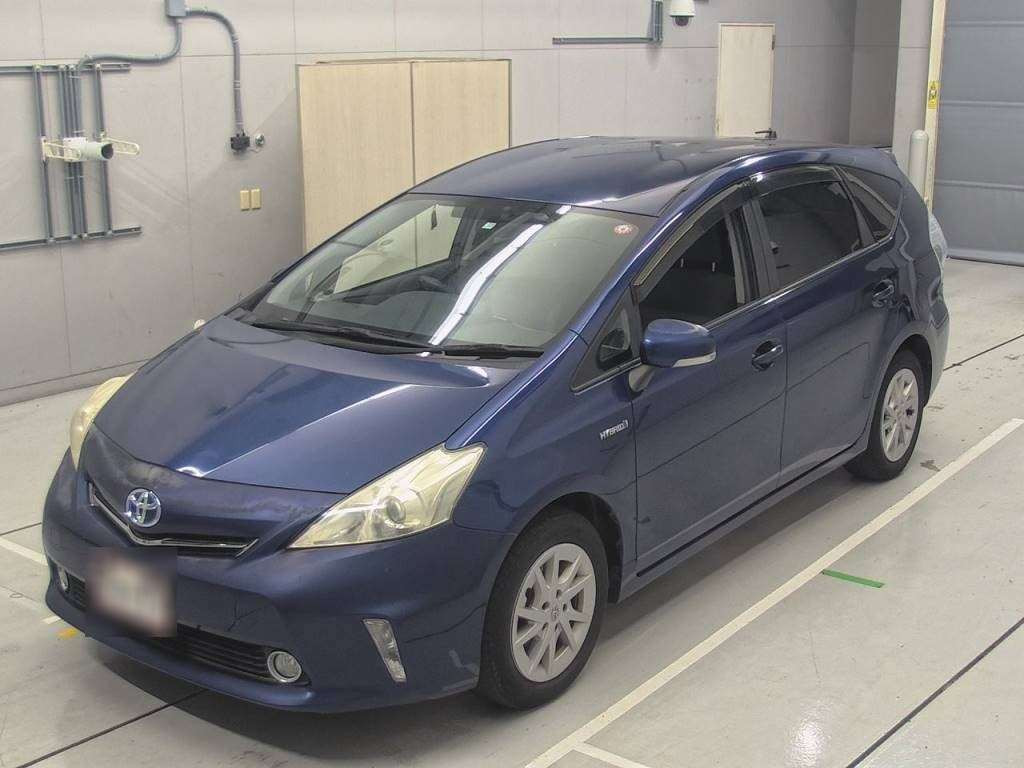 2013 Toyota Prius alpha ZVW40W[0]