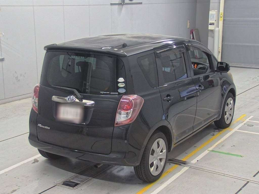 2010 Toyota Ractis NCP100[1]