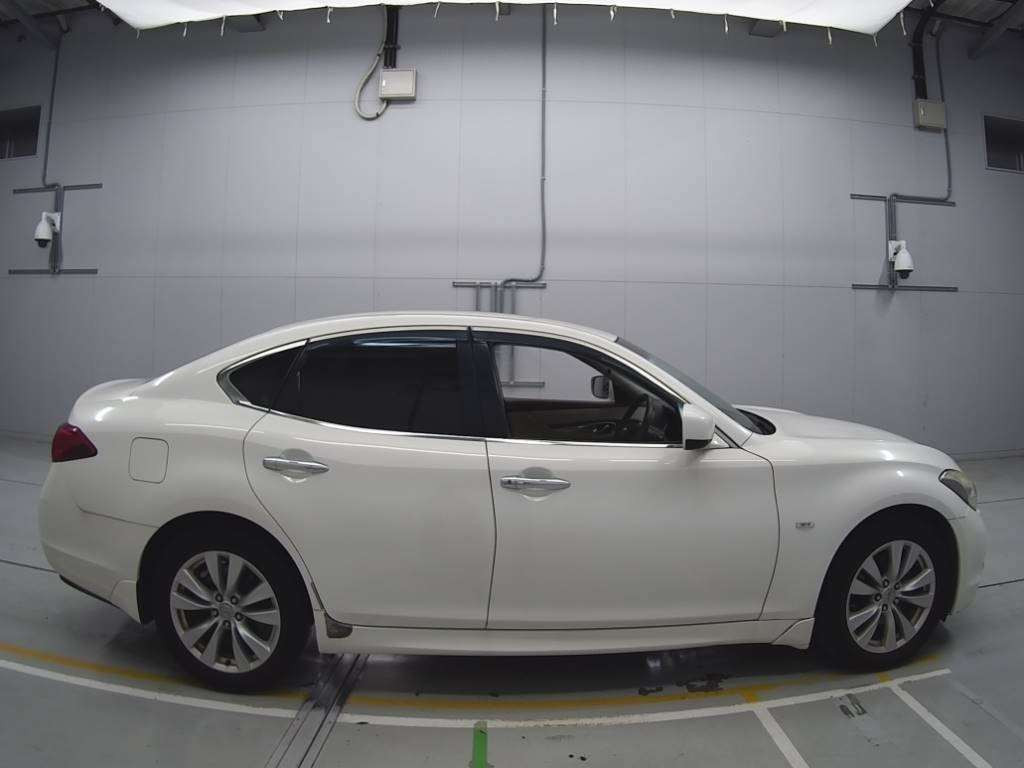 2010 Nissan Fuga KY51[2]