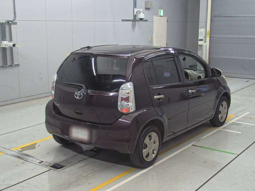 2011 Toyota Passo KGC30[1]