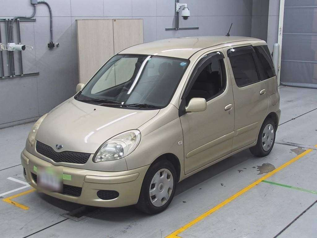 2004 Toyota Fun Cargo NCP20[0]