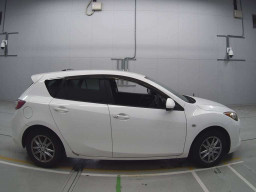 2011 Mazda Axela Sport