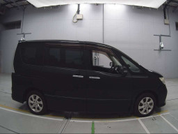 2011 Nissan Serena