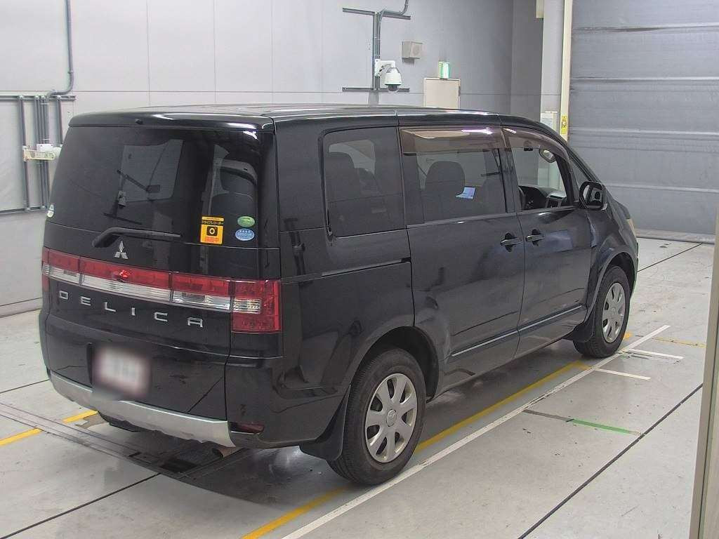 2012 Mitsubishi Delica D5 CV2W[1]