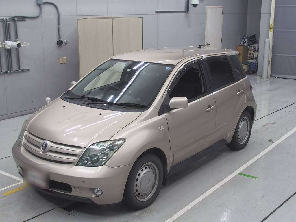 2003 Toyota IST NCP61[0]